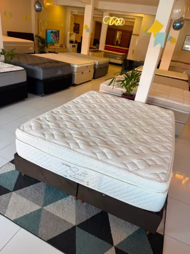 Cama box Queen Size SOFT SEMINOVA - Entrego!
