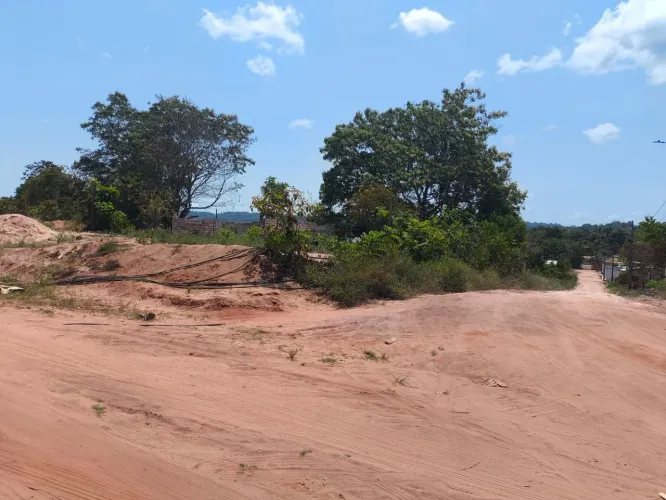 Vendo terreno de esquina(bairro espírito santo)