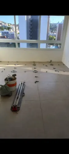 Colocação de Piso ou Porcelanato 