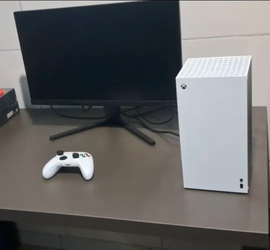 XBOX SERIES X SEMINOVO 