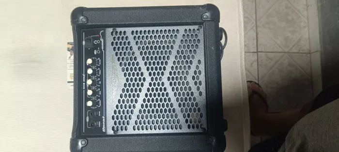 Caixa Amplificadora Cubo De Baixo Oneal Ocb206x Preto