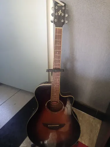 Violão Yamaha APX-600 (eletroacústico)