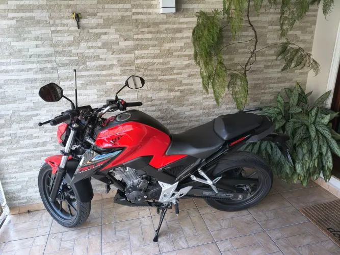 Cb 300f