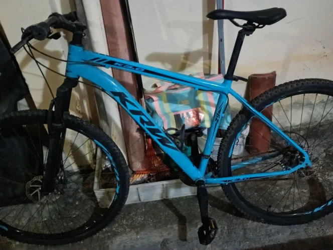 Bicicleta aro 29 krw seminova usada poucas vezes