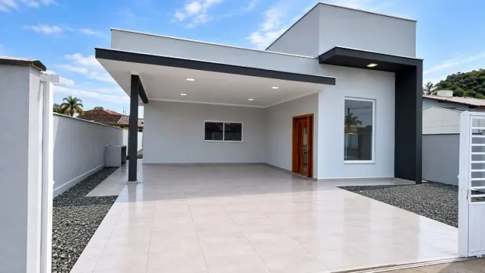 Linda Casa a Venda com 122m² em alvenaria com laje