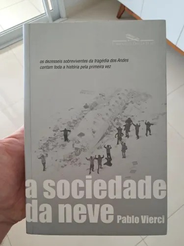 Livro A Sociedade da Neve