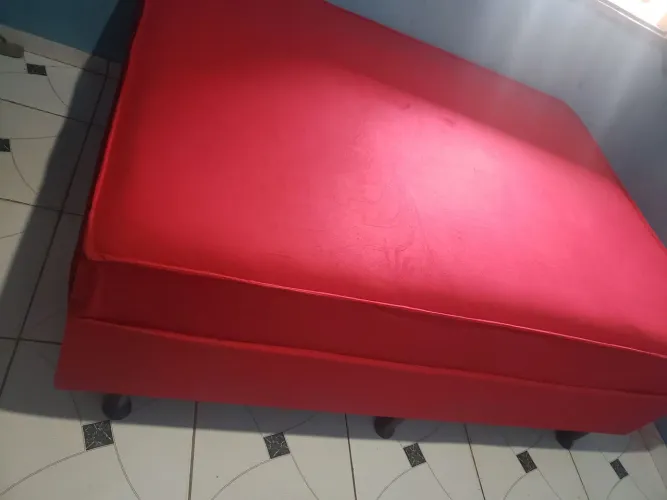 Cama casal vermelha $480 NOVA