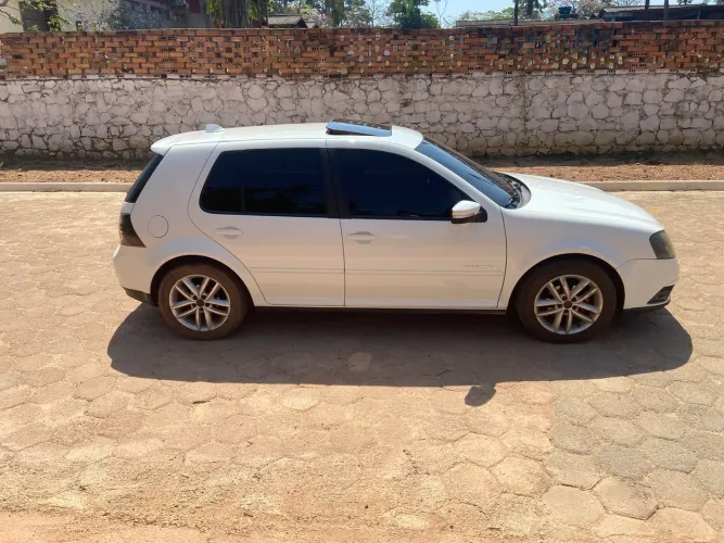 Volkswagen Golf Sportline 1.6 MI Total Flex 8V 4P 2013