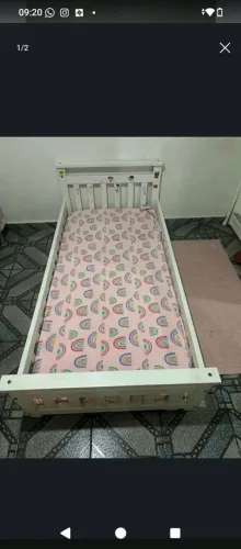 Cama montessoriana infantil