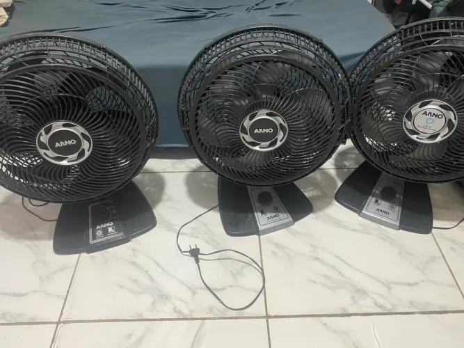 Três ventiladores