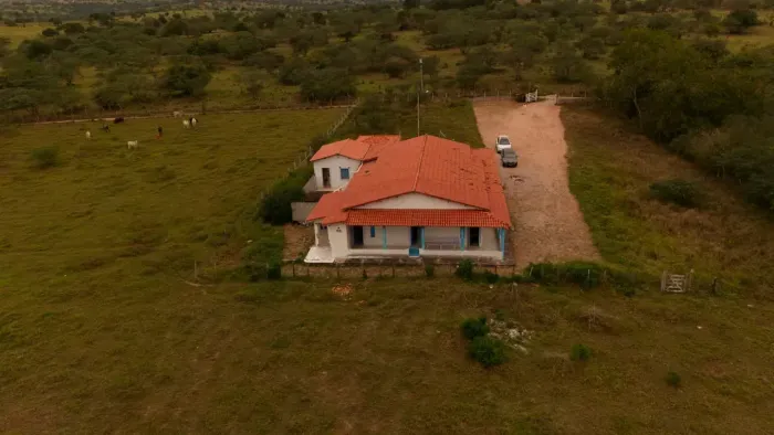 Chácara à venda em Anguera com 14 tarefas, 10 quartos, 6 suítes e capela