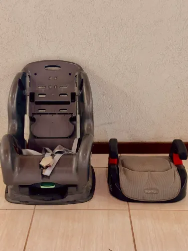 Conjunto de cadeiras de bebê para carro
