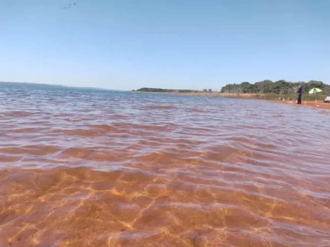 CHÁCARA DE 1.000m² COM FUNDOS PARA REPRESA