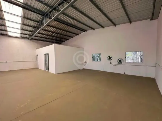 Galpão : / Comercial / Jardim Nossa Senhora das Graças