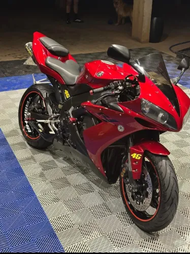 VENDO R1- 1000 172 cv-EDIÇÃO LIMITADA VALENTINO ROSSI / 2005 / REVISADA