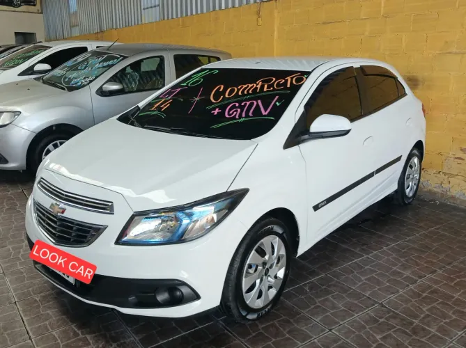 Chevrolet Onix Hatch LT 1.4 8V Flex Power Mec. 4P 2016
