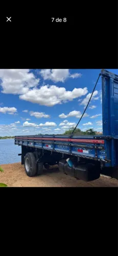 Vendo carroceria de caminhão toco