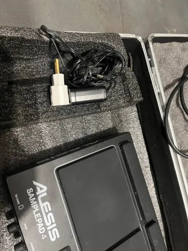 SAMPLEPAD ALESIS 4