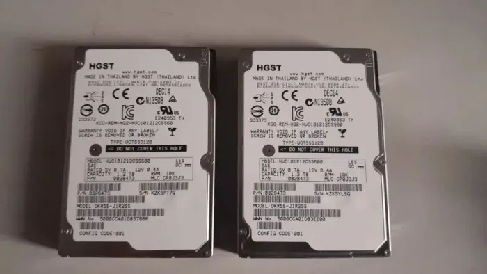 2 unidades Hd SAS Hgst Hitachi 1.2tb 10k 2,5 Huc101212css600 Para uso em servido