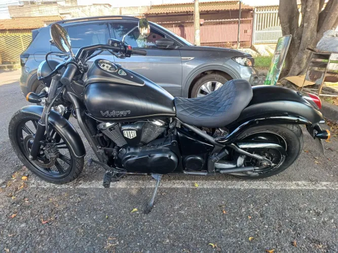 Vulcan 900 Custom