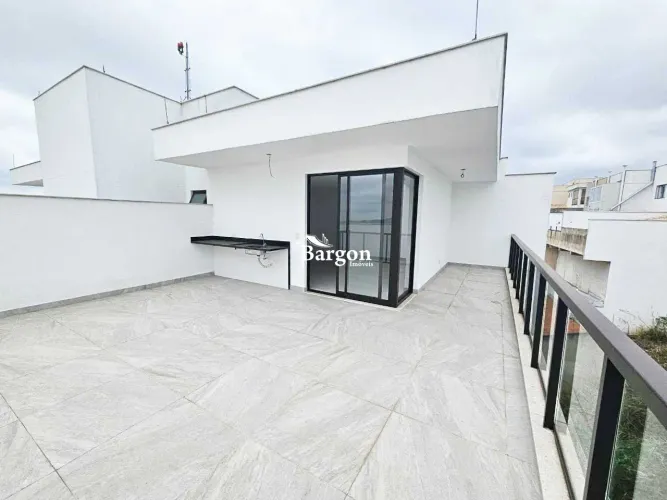 Cobertura duplex com 2 quartos sendo 1 suíte a venda no Bairro Aeroporto em Juiz de Fora