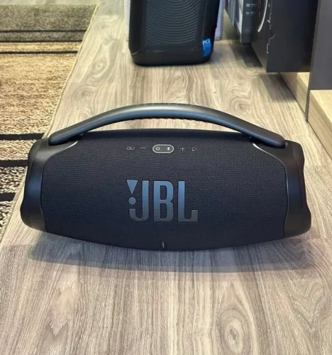 Caixa JBL Bombox 3 zera aceito cartão!