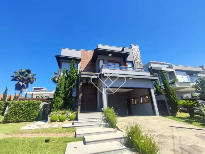 Casa mobiliada com piscina e 4 vagas no Alphaville em Gravataí