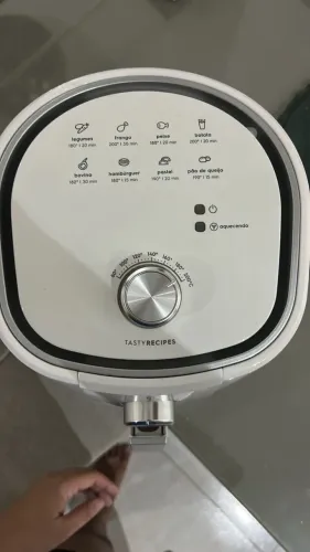 Air Fryer quebrada! Pra vender para quem tem interesse de consertar.