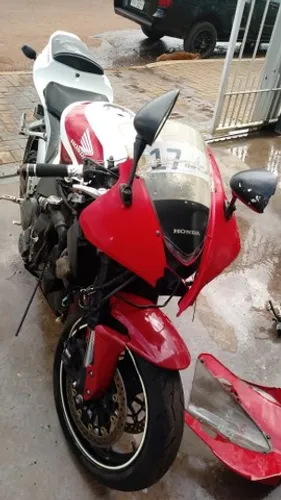 Sucata de moto para retirada de peças CBR 600rr 2008