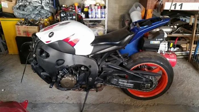 Sucata de moto para retirada de peças CBR 1000rr 2008