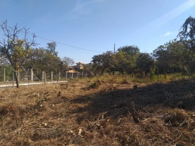 Lote 1.000 m, Condomínio fechado Lagoa Santa, 390 mil financiado
