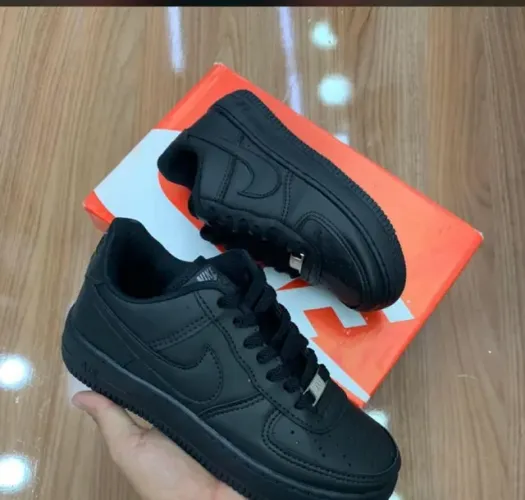 Tenis Air force 1 Branco e o Preto Unisexx 34 ao 43