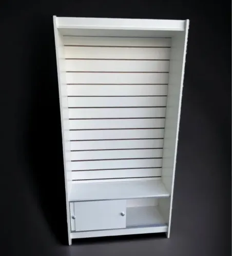 ESTANTE CANALETADA COM PORTA INFERIOR