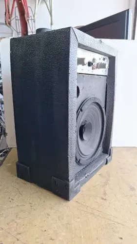 Amplificador LL 10Watts USB, RCA, Guitarra e mic Funcionando 110/220v 149,00 Pix - 1106