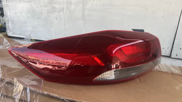 Lanterna Elantra 2017/2022 Nova Original 