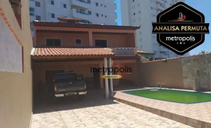 Sobrado à venda, 246 m² por R$ 750.000,00 - Jardim Praia Grande - Mongaguá/SP