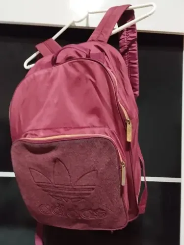 Mochila ADIDAS original -cor vinho 
