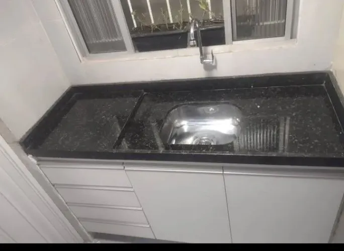 Mesa de Cozinha em Granito Preto
