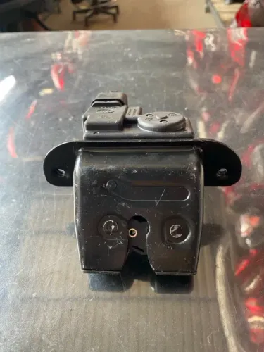 Fechadura Porta Malas Hyundai Hb20 Hatch 2020 A 2022 Original