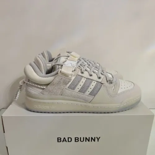 Tênis Adidas Forum x Bad Bunny "Buckle Low White" 40BR