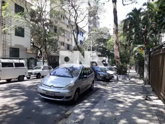 Apartamento - Padrão / Residencial / Copacabana