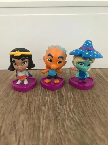 brinquedos miniaturas super monstros em ação super monsters Netflix Hasbro - 3 unidades
