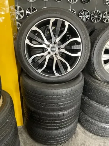 RODA 21 LANDROVER COM PNEUS 275/45R21 CONTINENTAL