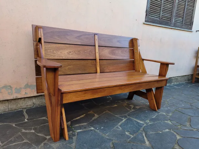 Banco que vira mesa com 1,50mts madeira de eucalipto 