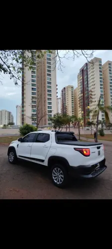 Strada 4 portas Segunda Dona Super conservada!