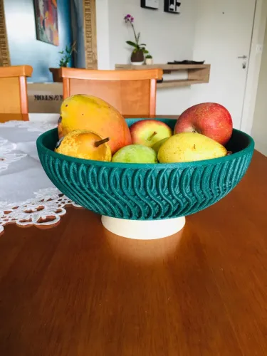 Fruteira verde com pé