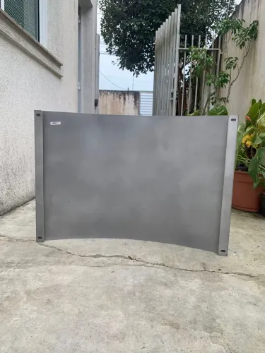 Painel Metálico Curvo para Fotos, Recados ou Decoração