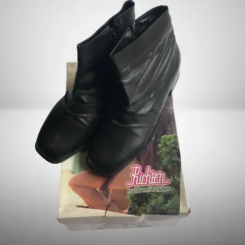 bota cano curto richter preto em couro - tm 36