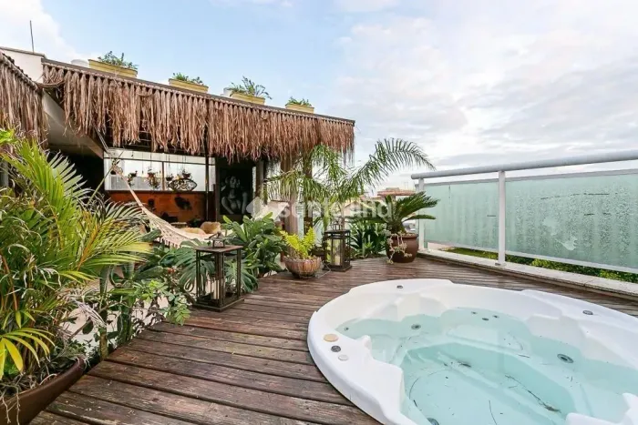 Cobertura com 2 suítes para vender ou alugar, 185m² - Campeche - Florianópolis/SC