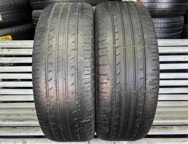 Par de Pneus 215/60/17 Goodyear EfficientGrip SUV R$299,00 / Pneu 215/60R17